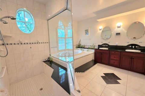 Casa en venta en Weeki Wachee, Florida, 4 dormitorios, 262.17 m2 № 1916969 - foto 18