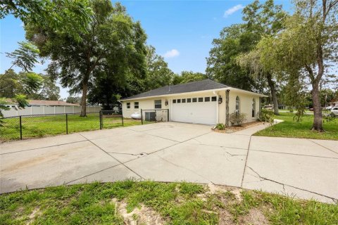 House in Belleview, Florida 3 bedrooms, 206.99 sq.m. № 1817998 - photo 5