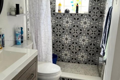 House in Miami, Florida 3 bedrooms № 1850381 - photo 16