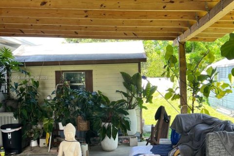 House in Miami, Florida 3 bedrooms № 1850381 - photo 22