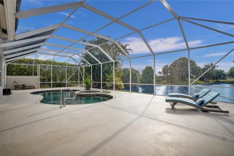 House in West Palm Beach, Florida 3 bedrooms, 264.59 sq.m. № 1713946 - photo 17