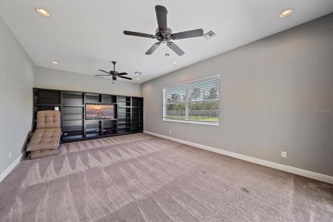 House in Bradenton, Florida 4 bedrooms, 294.78 sq.m. № 1804691 - photo 9