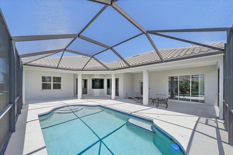House in Bradenton, Florida 4 bedrooms, 294.78 sq.m. № 1804691 - photo 4
