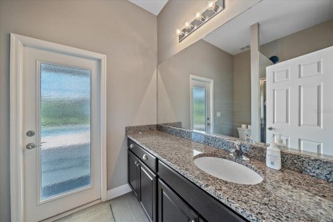 House in Bradenton, Florida 4 bedrooms, 294.78 sq.m. № 1804691 - photo 6