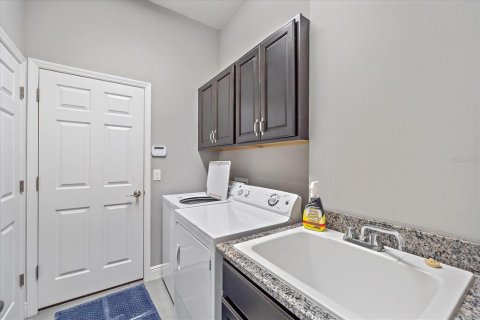 House in Bradenton, Florida 4 bedrooms, 294.78 sq.m. № 1804691 - photo 18