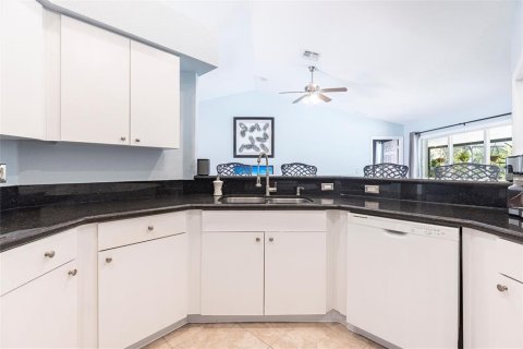 Villa ou maison à vendre à Naples, Floride: 3 chambres, 158.68 m2 № 1622969 - photo 9