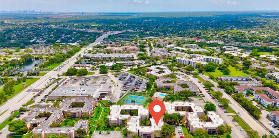 Condo in Miami, Florida, 2 bedrooms  № 1889907