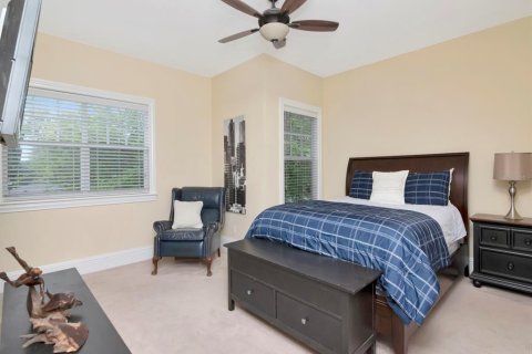 House in Tampa, Florida 4 bedrooms, 301.65 sq.m. № 1829407 - photo 28