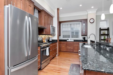 House in Tampa, Florida 4 bedrooms, 301.65 sq.m. № 1829407 - photo 14