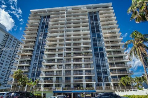 Copropriété à louer à Fort Lauderdale, Floride: 2 chambres, 95.78 m2 № 2084064 - photo 24