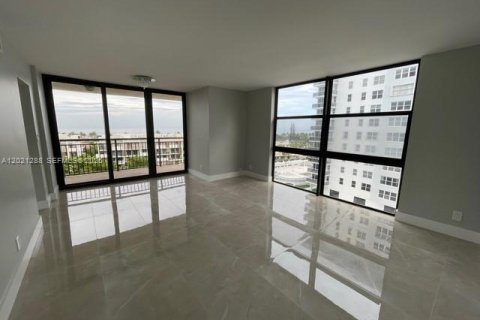 Copropriété à louer à Fort Lauderdale, Floride: 2 chambres, 95.78 m2 № 2084064 - photo 2