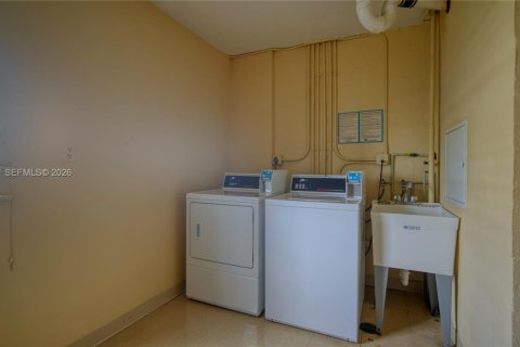 Copropriété à louer à Fort Lauderdale, Floride: 2 chambres, 95.78 m2 № 2084064 - photo 21