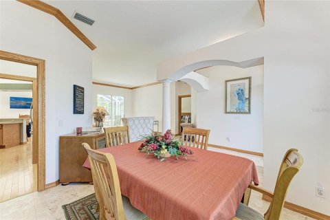 House in Bradenton, Florida 4 bedrooms, 225.85 sq.m. № 2227240 - photo 10
