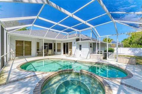 House in Bradenton, Florida 4 bedrooms, 225.85 sq.m. № 2227240 - photo 5