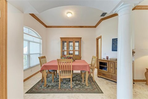House in Bradenton, Florida 4 bedrooms, 225.85 sq.m. № 2227240 - photo 9