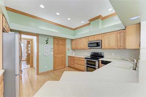 House in Bradenton, Florida 4 bedrooms, 225.85 sq.m. № 2227240 - photo 14