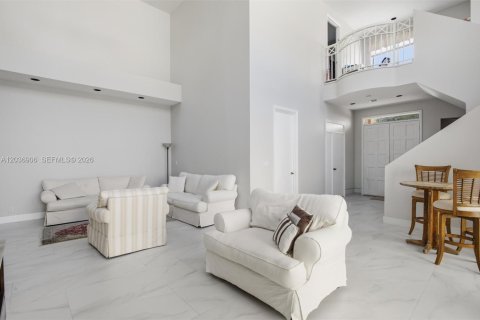 House in Aventura, Florida 3 bedrooms, 221.11 sq.m. № 2086653 - photo 5