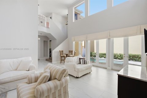 House in Aventura, Florida 3 bedrooms, 221.11 sq.m. № 2086653 - photo 3
