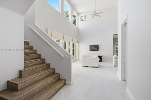 House in Aventura, Florida 3 bedrooms, 221.11 sq.m. № 2086653 - photo 15