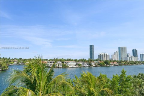 Copropriété à vendre à Aventura, Floride: 2 chambres, 124.49 m2 № 1745822 - photo 22
