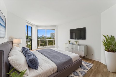 Copropriété à vendre à Aventura, Floride: 2 chambres, 124.49 m2 № 1745822 - photo 12