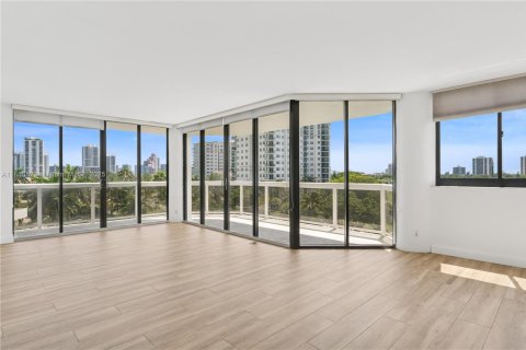Copropriété à vendre à Aventura, Floride: 2 chambres, 124.49 m2 № 1745822 - photo 6