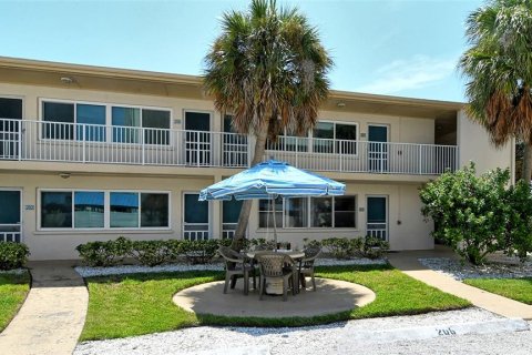 Copropriété à vendre à Sarasota, Floride: 2 chambres, 72.46 m2 № 2416880 - photo 21