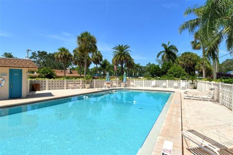 Copropriété à vendre à Sarasota, Floride: 2 chambres, 72.46 m2 № 2416880 - photo 25