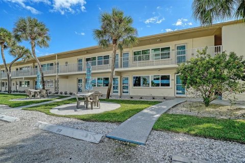 Condo à Sarasota, Floride, 2 chambres  № 2416880