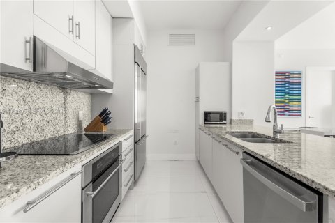 Copropriété à vendre à Miami, Floride: 2 chambres, 118.73 m2 № 2043022 - photo 4