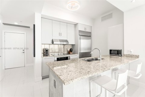 Copropriété à vendre à Miami, Floride: 2 chambres, 118.73 m2 № 2043022 - photo 3