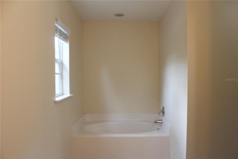 House in Lakeland, Florida 5 bedrooms, 206.43 sq.m. № 1893577 - photo 22