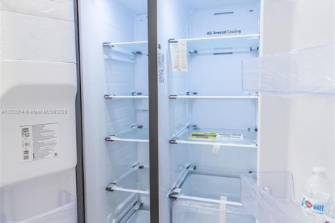 Купить кондоминиум в Майами, Флорида 2 спальни, 151.71м2, № 1779824 - фото 10