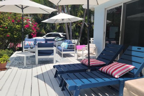 Villa ou maison à louer à Boca Raton, Floride: 3 chambres, 158.68 m2 № 1208668 - photo 1