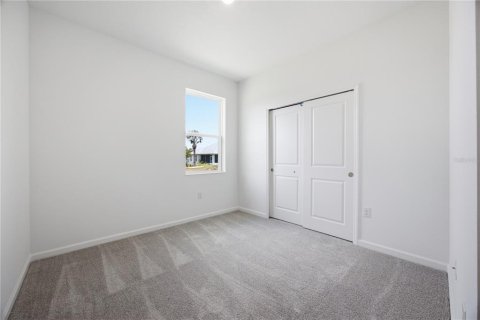 Villa ou maison à vendre à Okahumpka, Floride: 4 chambres, 180.04 m2 № 2236382 - photo 9