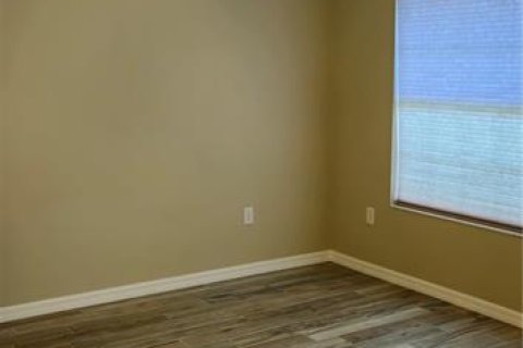 Casa en alquiler en Tavares, Florida, 2 dormitorios, 100.15 m2 № 1912314 - foto 9