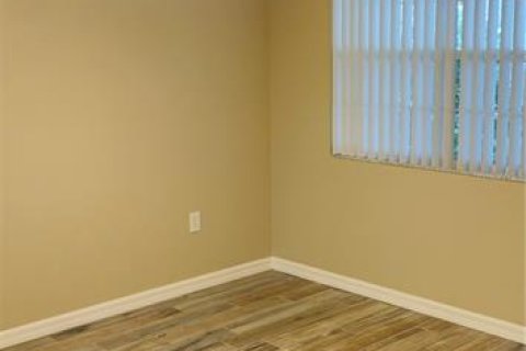 Casa en alquiler en Tavares, Florida, 2 dormitorios, 100.15 m2 № 1912314 - foto 6