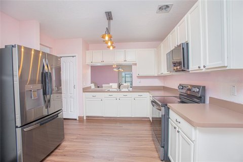 House in Winter Haven, Florida 3 bedrooms, 162.58 sq.m. № 1554438 - photo 6