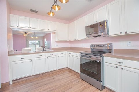House in Winter Haven, Florida 3 bedrooms, 162.58 sq.m. № 1554438 - photo 7