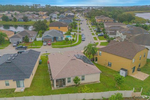 House in Winter Haven, Florida 3 bedrooms, 162.58 sq.m. № 1554438 - photo 2