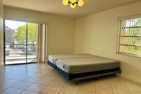 Copropriété à vendre à Hollywood, Floride: 2 chambres, 104.7 m2 № 2087975 - photo 5