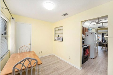 Condominio en venta en Saint Petersburg, Florida, 1 dormitorio, 69.21 m2 № 2226585 - foto 10