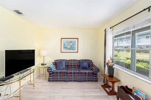 Condominio en venta en Saint Petersburg, Florida, 1 dormitorio, 69.21 m2 № 2226585 - foto 7