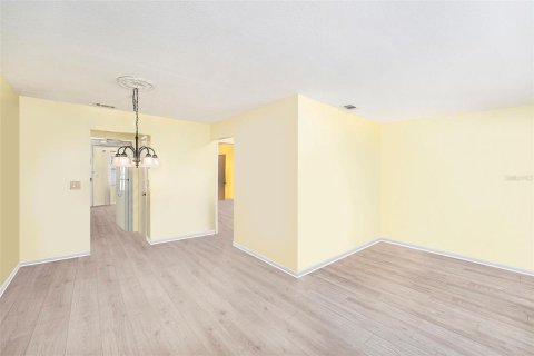 Condominio en venta en Saint Petersburg, Florida, 1 dormitorio, 69.21 m2 № 2226585 - foto 3