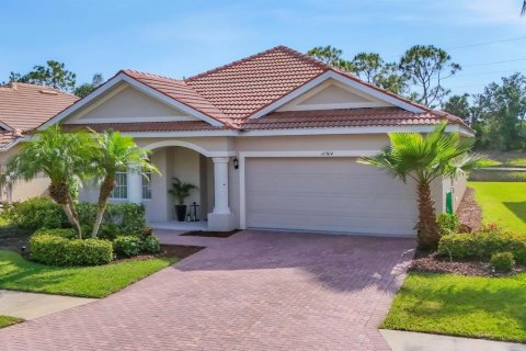 House in Venice, Florida 4 bedrooms, 205.04 sq.m. № 2375502