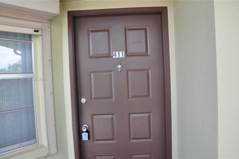 Copropriété à vendre à Pembroke Pines, Floride: 2 chambres, 97.73 m2 № 2084837 - photo 19