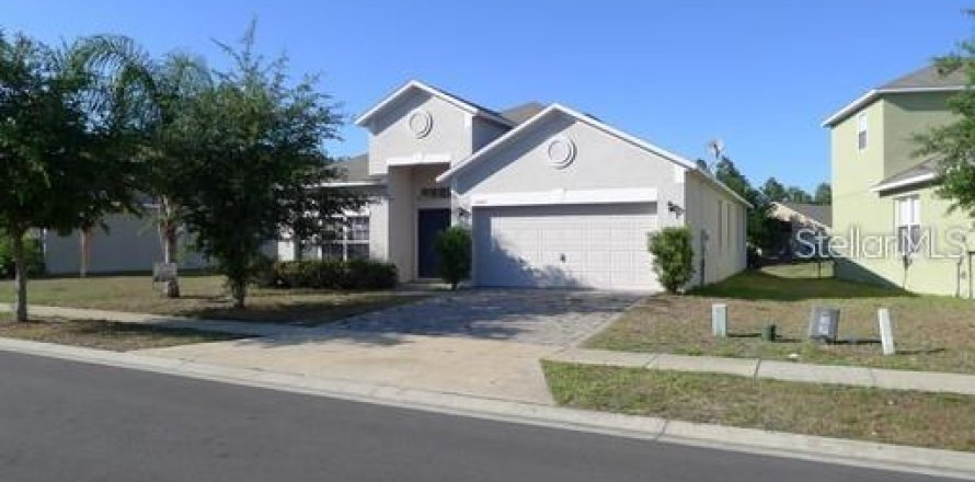 Villa ou maison à Clermont, Floride 4 chambres, 173.91 m2 № 2381208