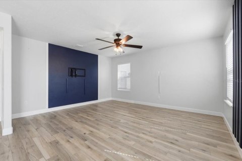 Casa en venta en Haines City, Florida, 5 dormitorios, 262.45 m2 № 2097246 - foto 18