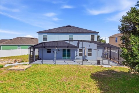 Casa en venta en Haines City, Florida, 5 dormitorios, 262.45 m2 № 2097246 - foto 6