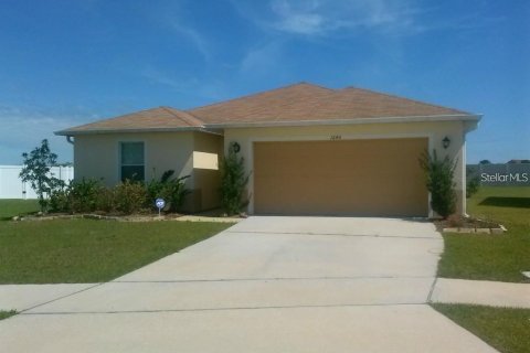 Casa en alquiler en Mount Dora, Florida, 4 dormitorios, 156.63 m2 № 1905848 - foto 1